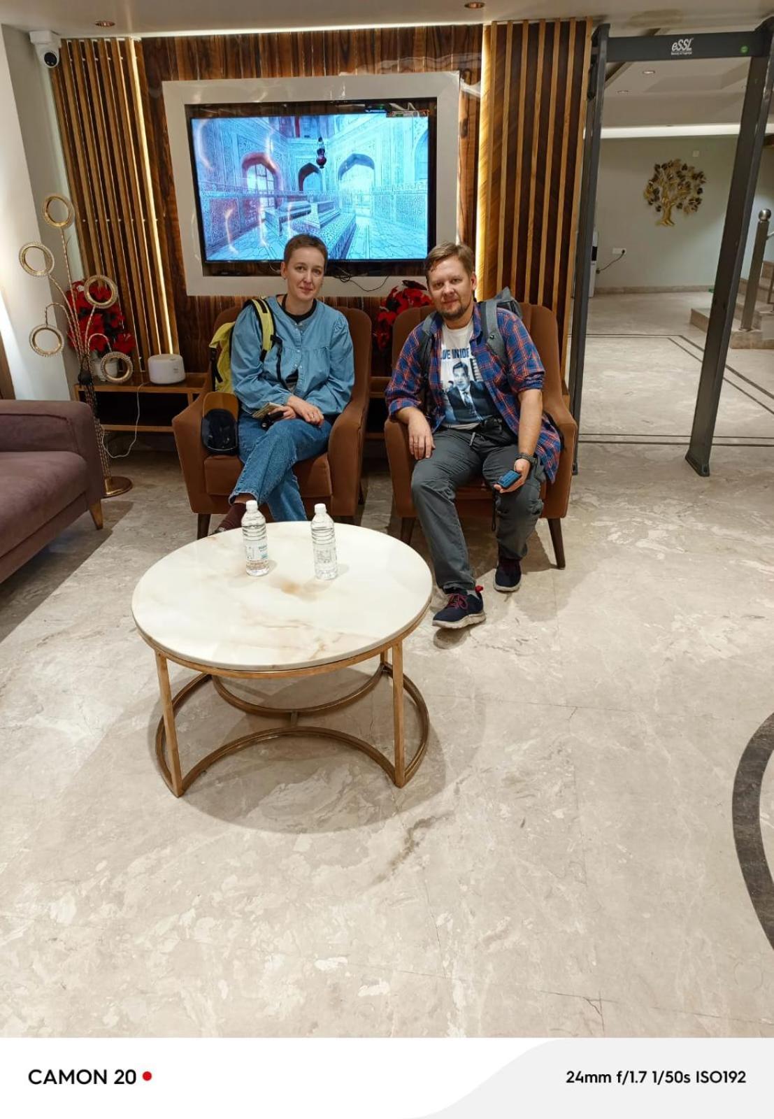 Hotel Glitz - Walk In From New Delhi Railway Station Bagian luar foto