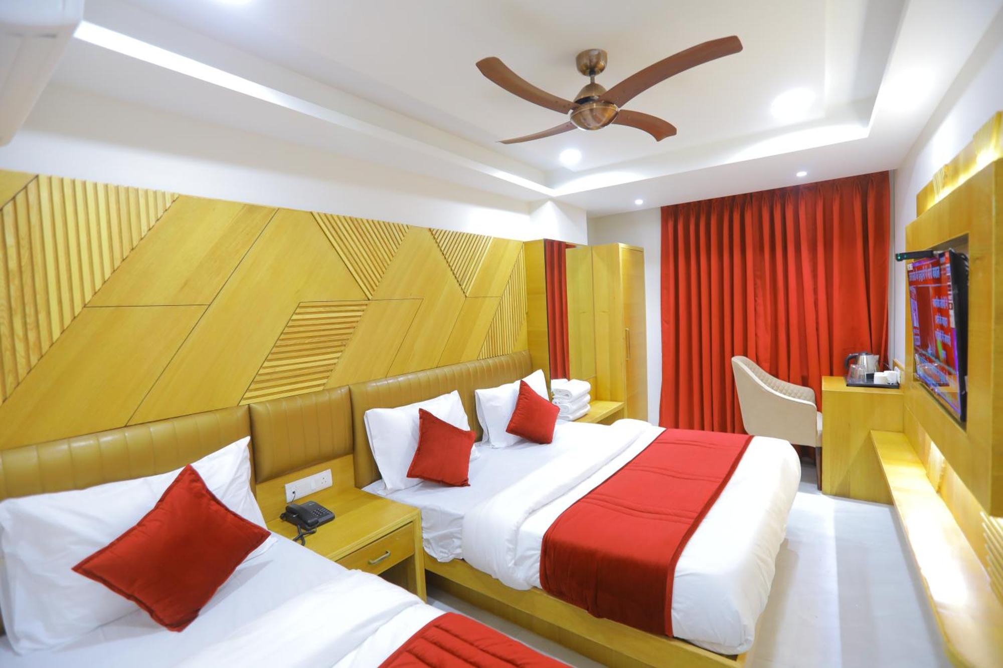 Hotel Glitz - Walk In From New Delhi Railway Station Bagian luar foto