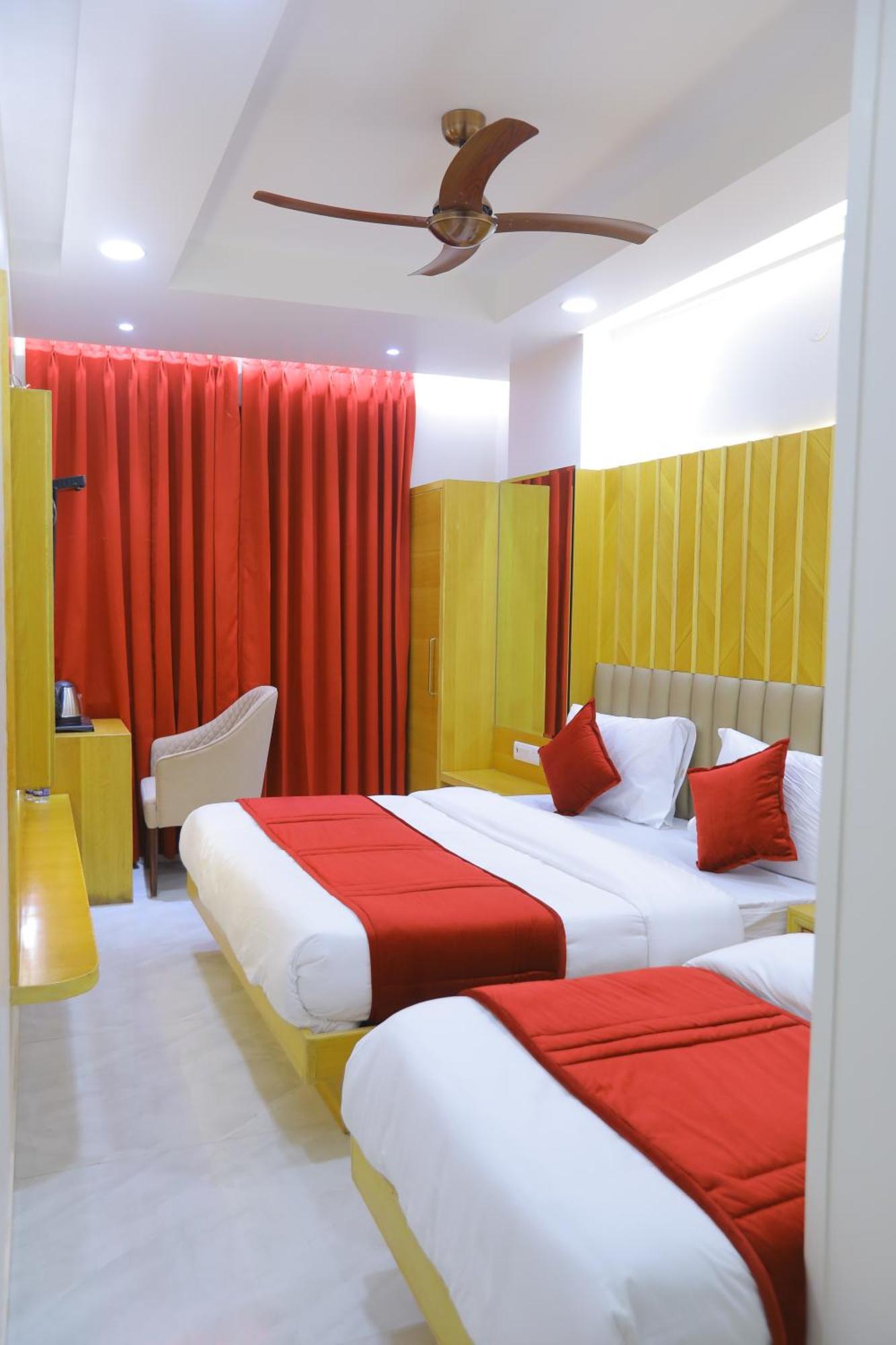 Hotel Glitz - Walk In From New Delhi Railway Station Bagian luar foto