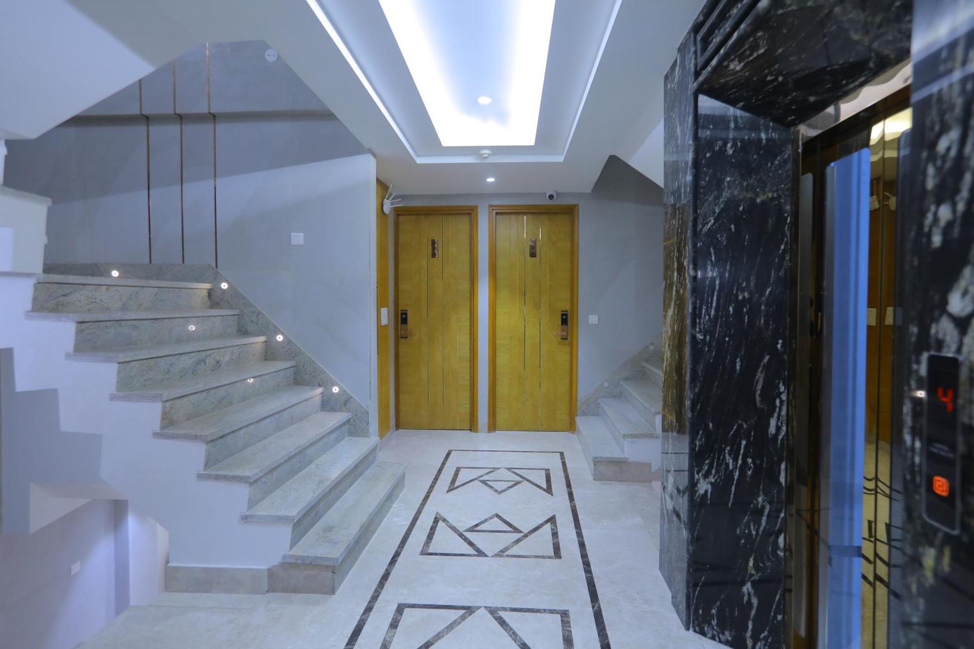 Hotel Glitz - Walk In From New Delhi Railway Station Bagian luar foto