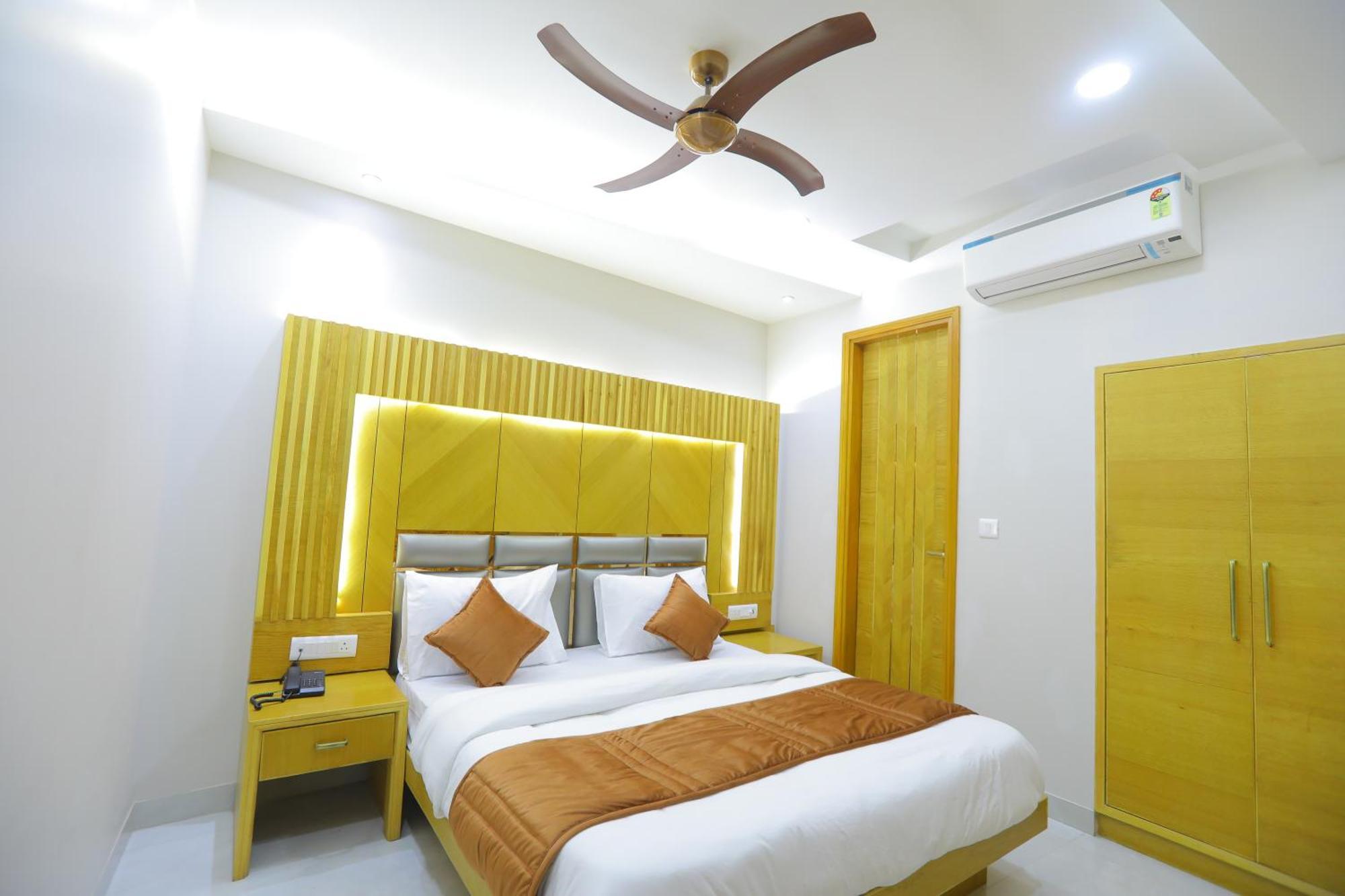 Hotel Glitz - Walk In From New Delhi Railway Station Bagian luar foto