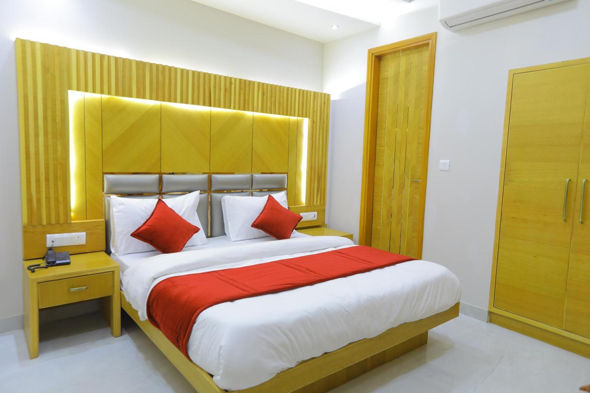 Hotel Glitz - Walk In From New Delhi Railway Station Bagian luar foto